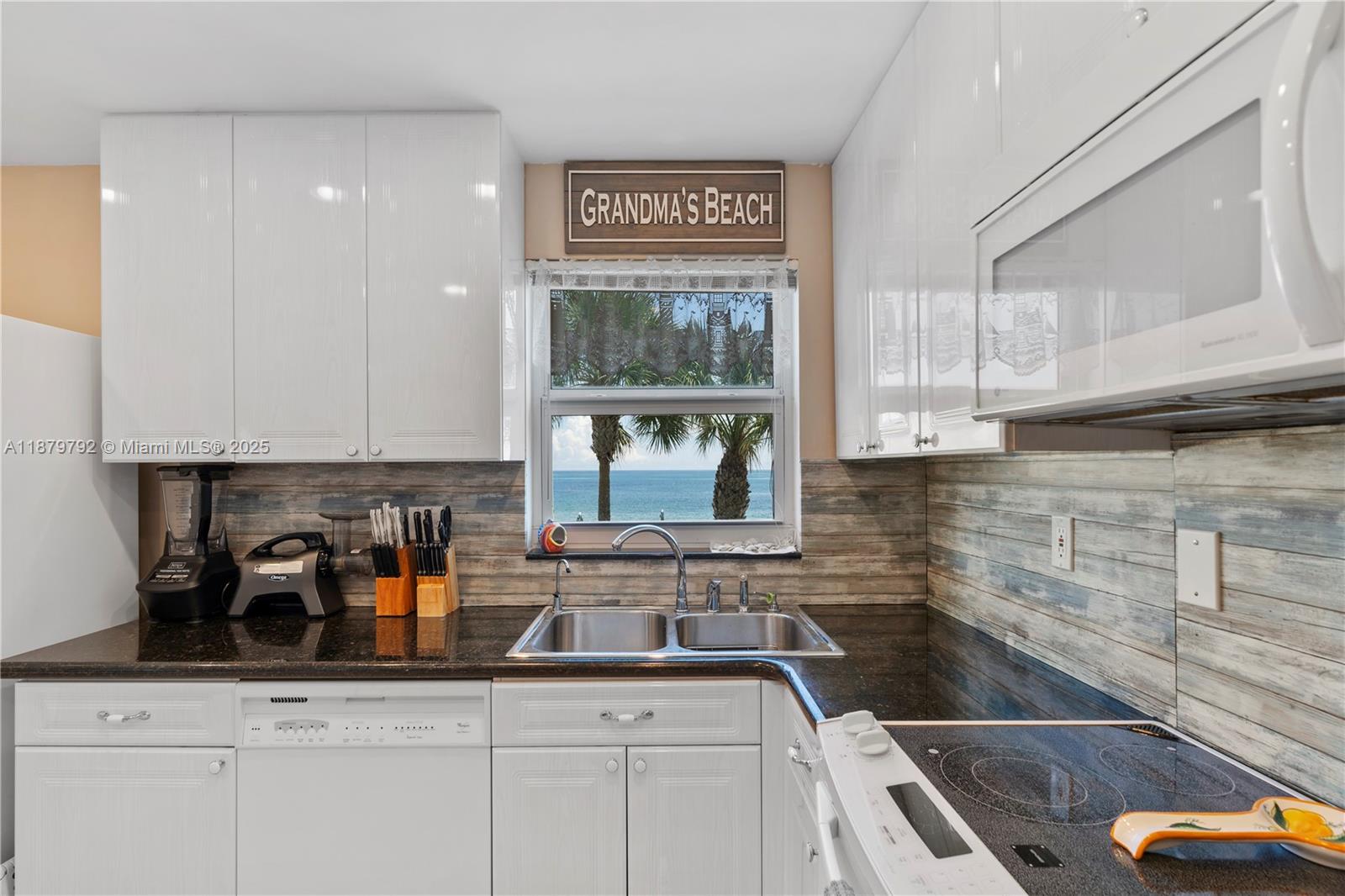 RIVIERA CONDO - Residential Lease