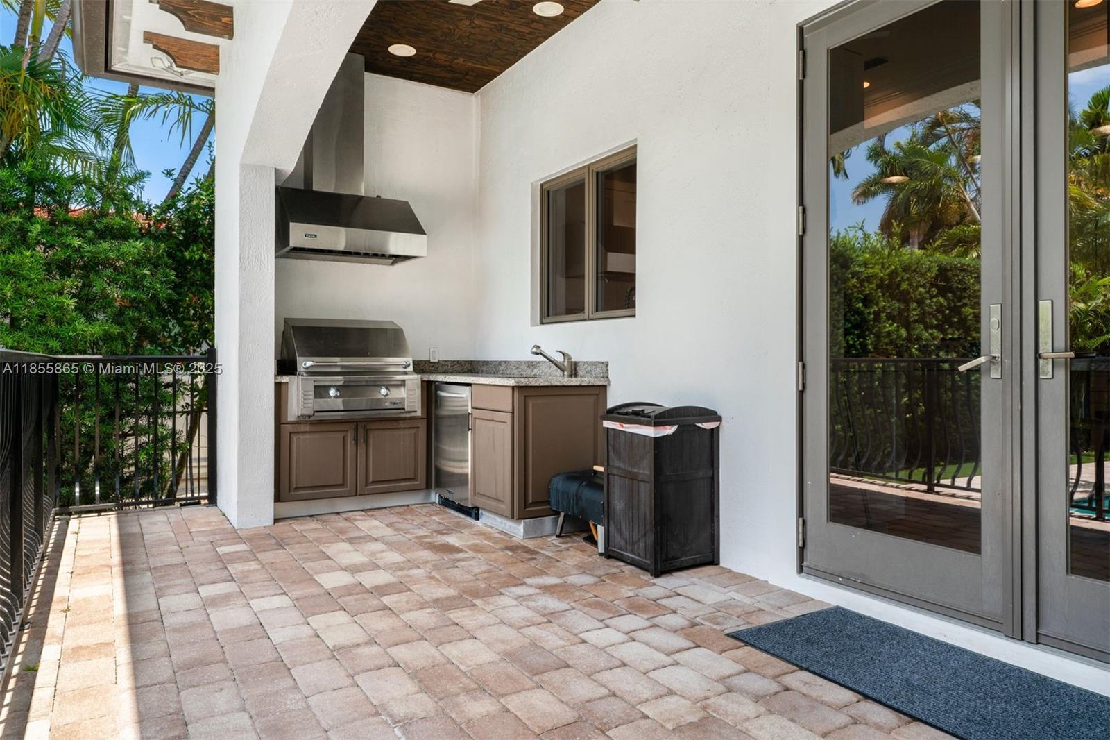 BAY HARBOR ISLAND - Residential Lease