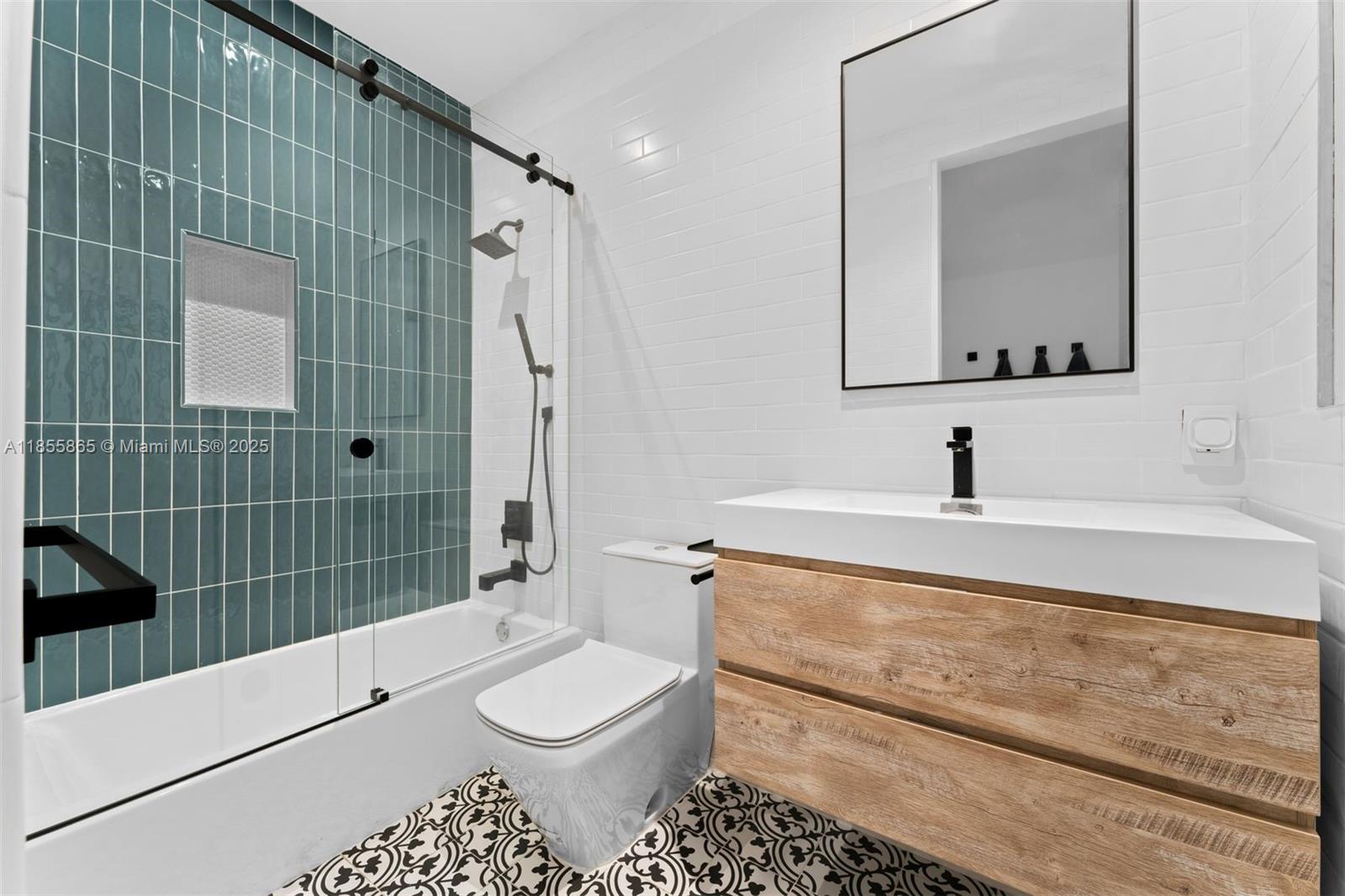 BAY HARBOR ISLAND - Residential Lease