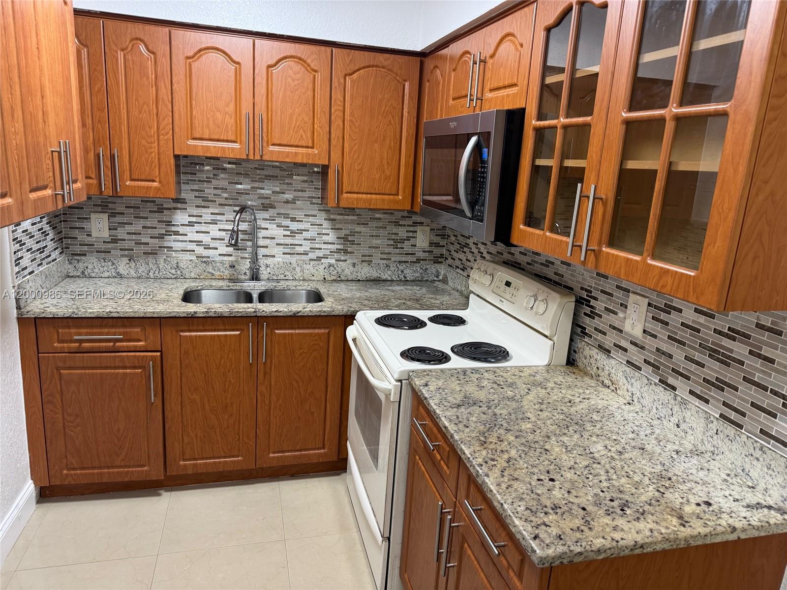 SUNSHINE VILLAS - Residential Lease