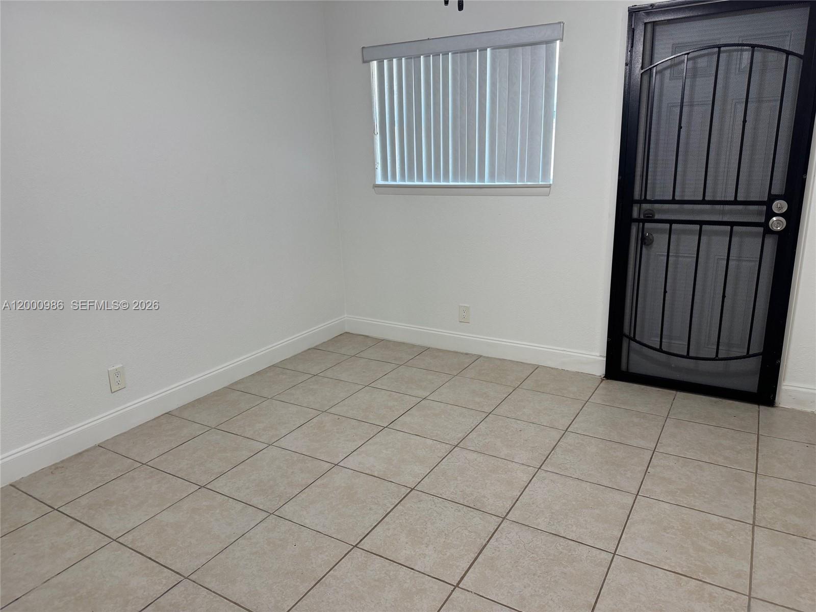 SUNSHINE VILLAS - Residential Lease