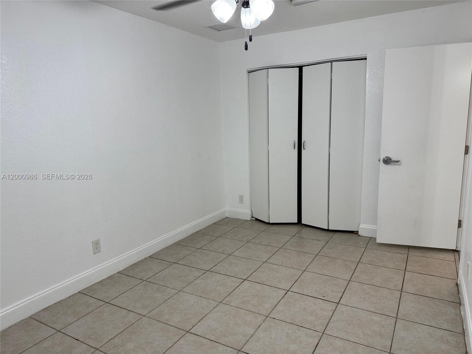 SUNSHINE VILLAS - Residential Lease