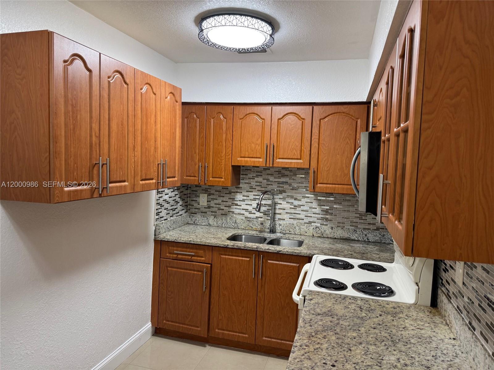 SUNSHINE VILLAS - Residential Lease