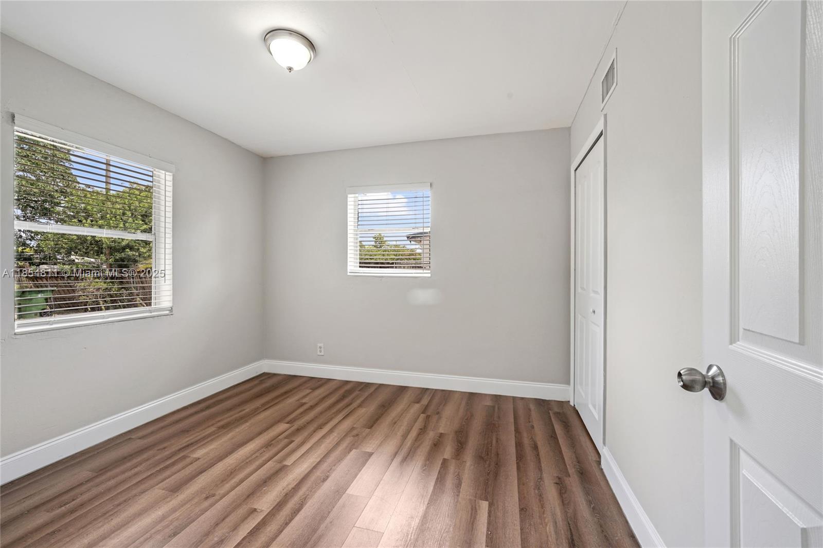 LAUDERDALE MANORS AMD PLA - Residential