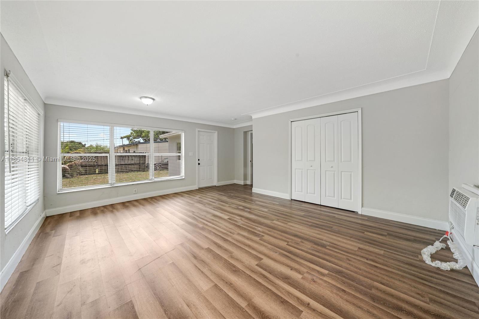 LAUDERDALE MANORS AMD PLA - Residential