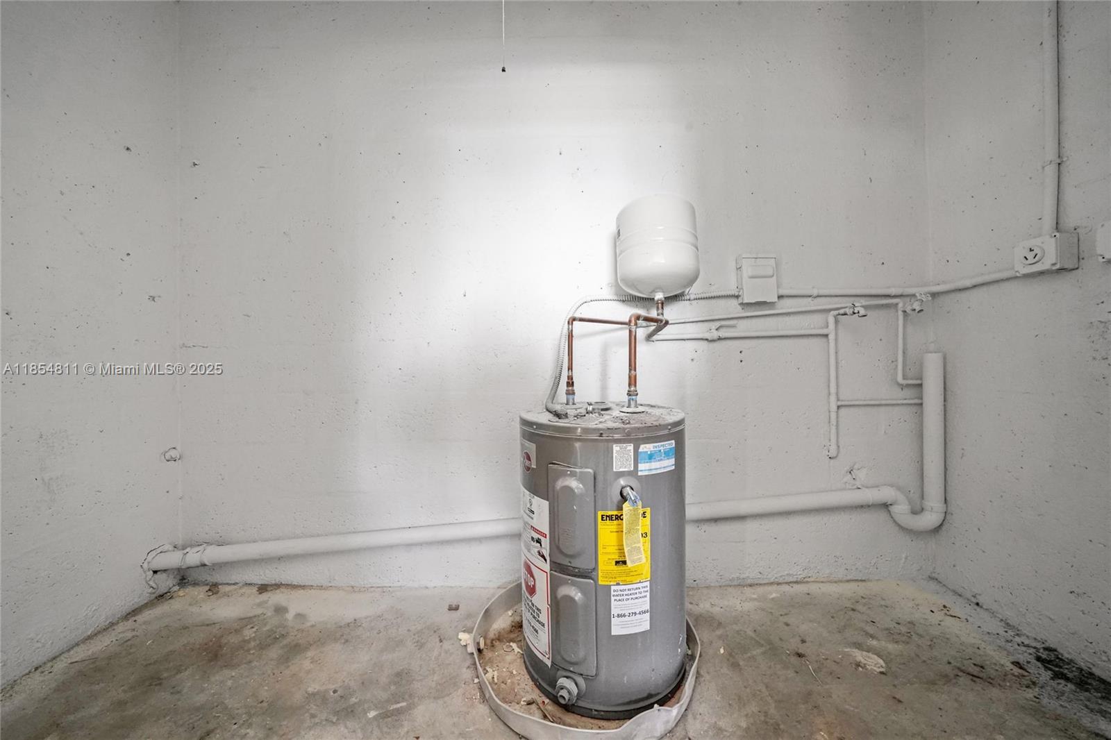 LAUDERDALE MANORS AMD PLA - Residential