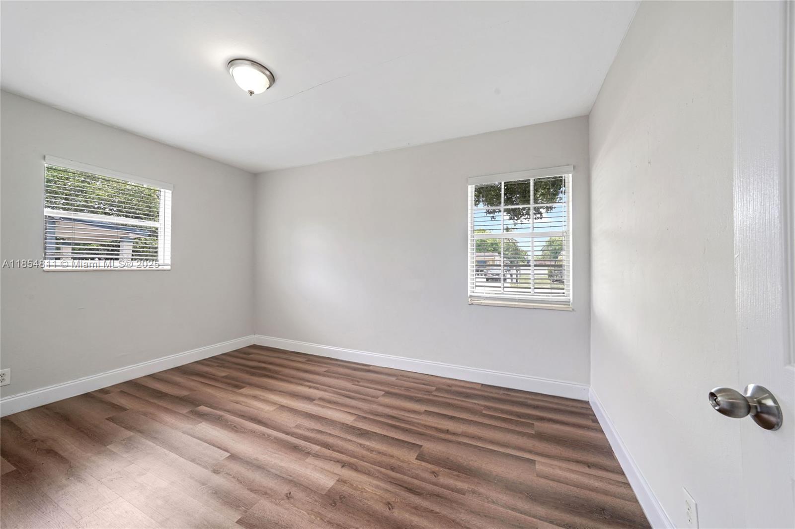 LAUDERDALE MANORS AMD PLA - Residential