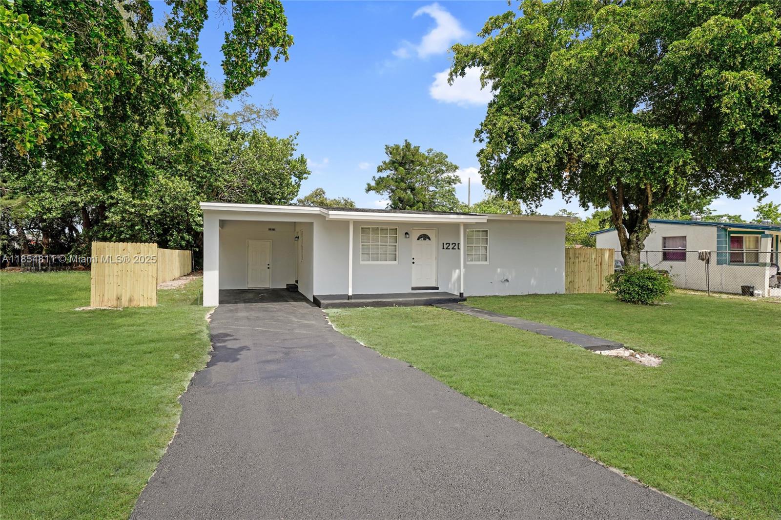 LAUDERDALE MANORS AMD PLA - Residential