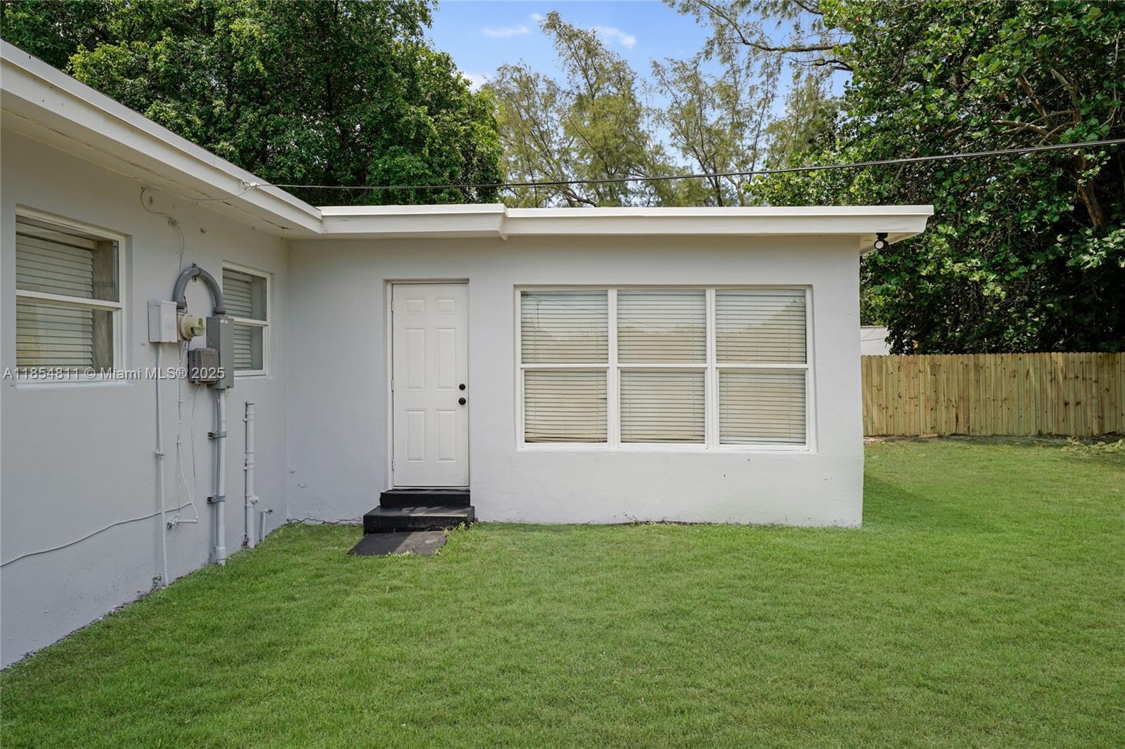 LAUDERDALE MANORS AMD PLA - Residential