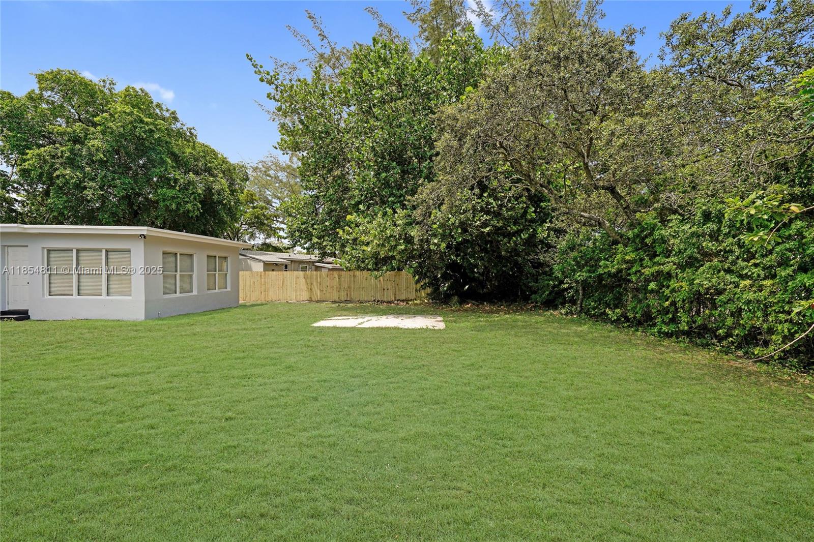 LAUDERDALE MANORS AMD PLA - Residential