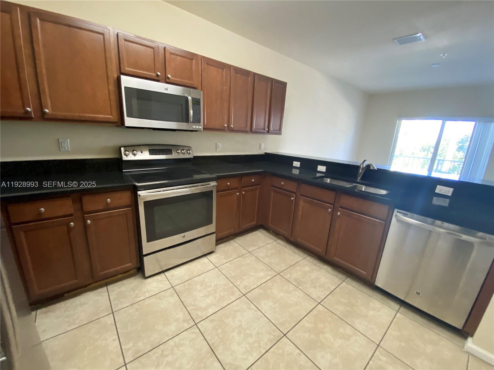 ST MAARTEN AT GRAND BAY - Residential