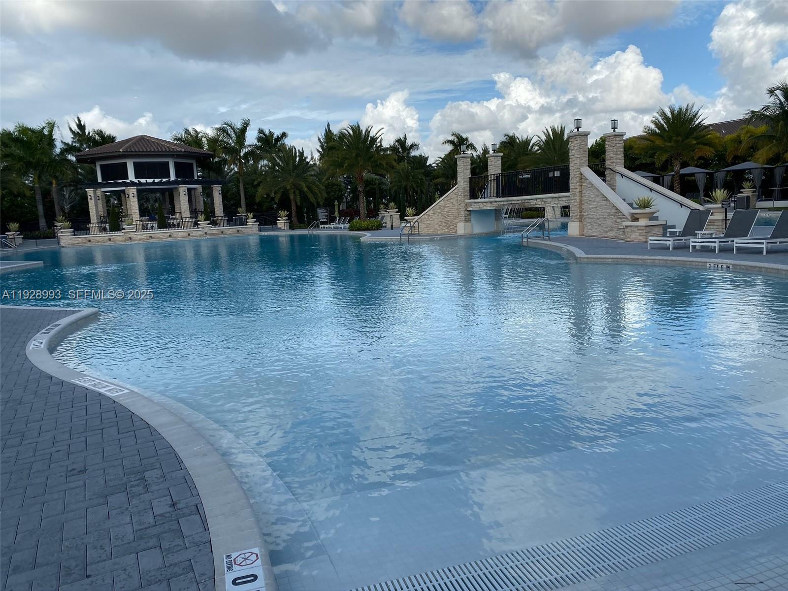 ST MAARTEN AT GRAND BAY - Residential