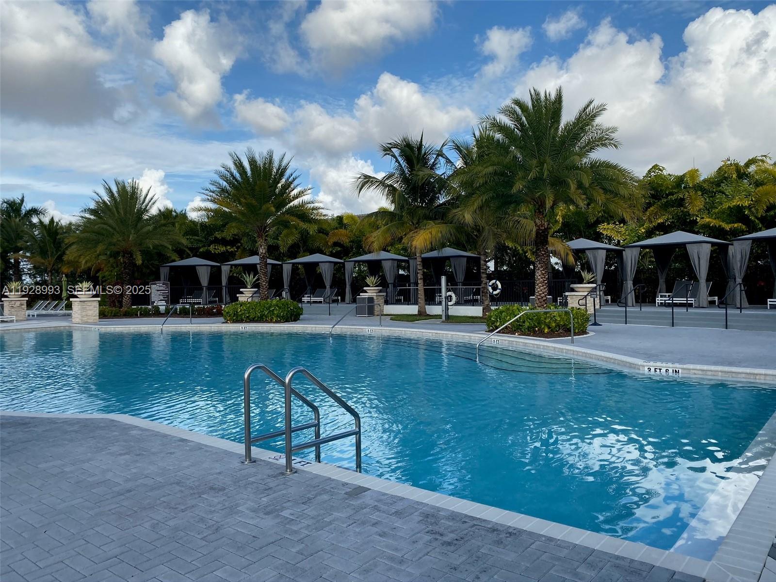 ST MAARTEN AT GRAND BAY - Residential