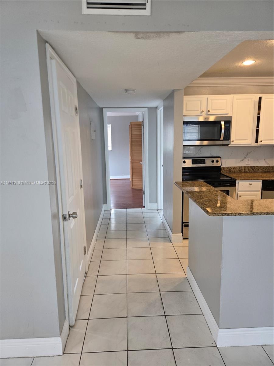 CORAL RIDGE ISLES - Residential Lease