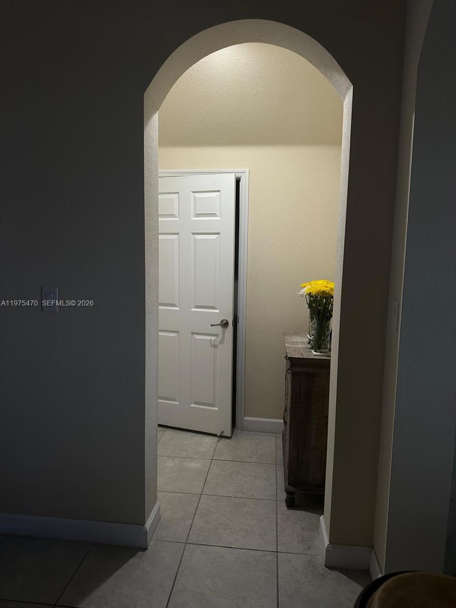 KENDALL COMMONS TOWNHOMES - Residential