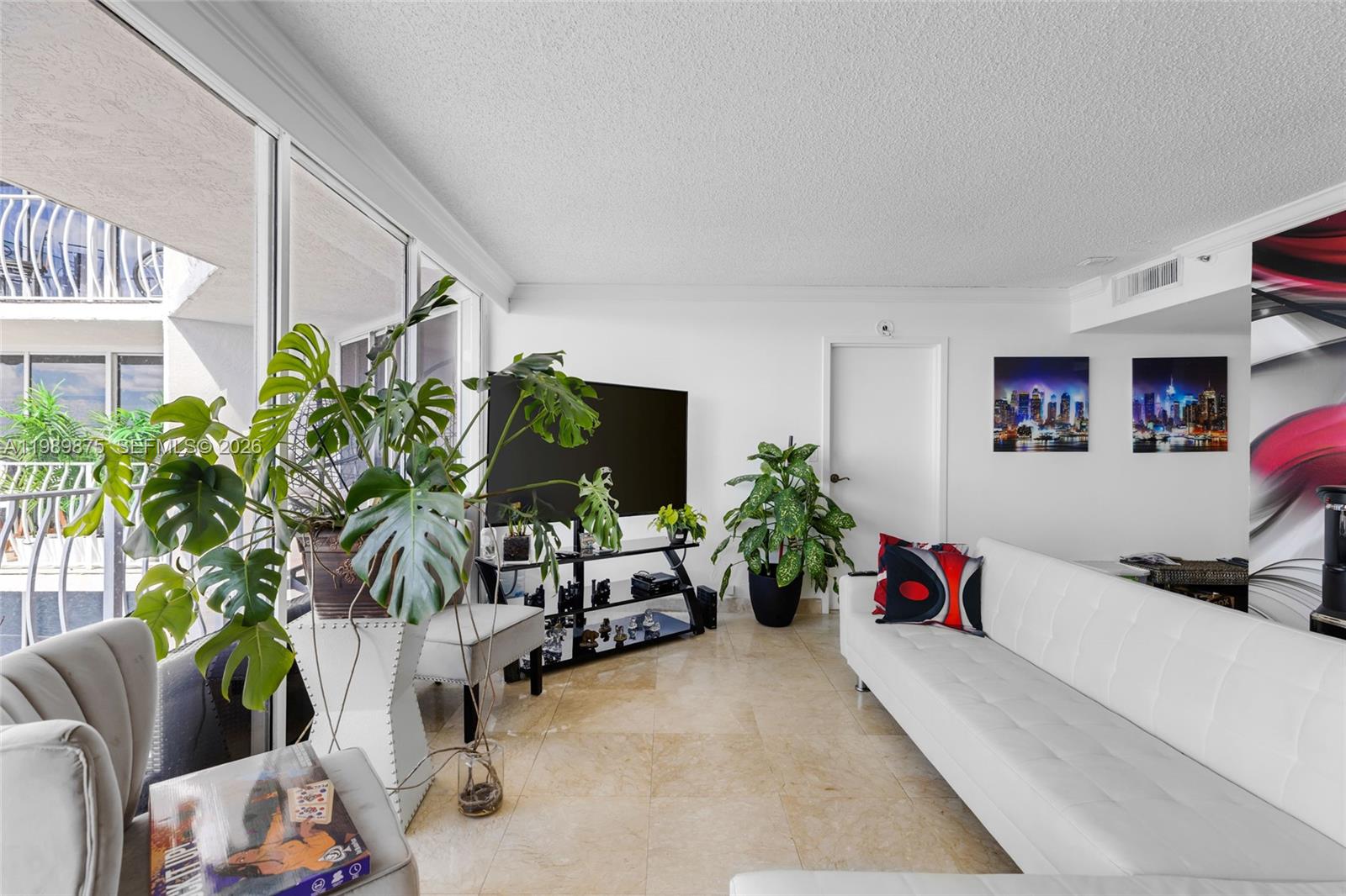 THE GRANDVIEW PALACE COND - Residential