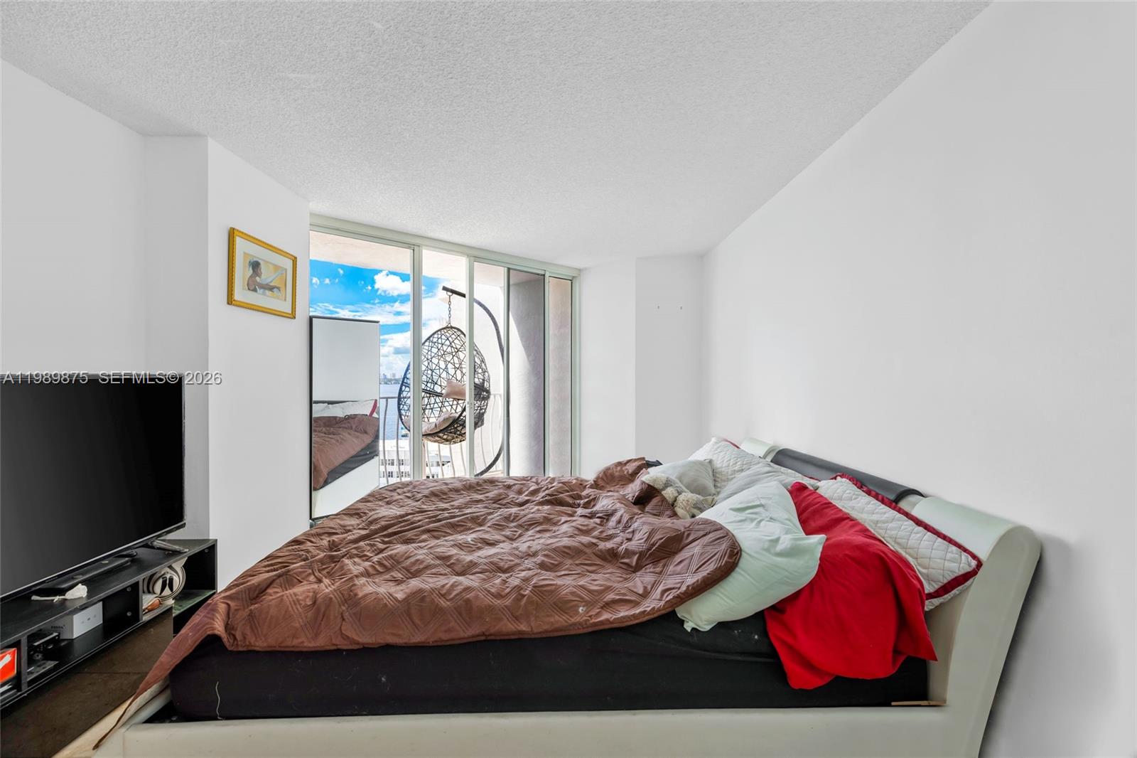 THE GRANDVIEW PALACE COND - Residential