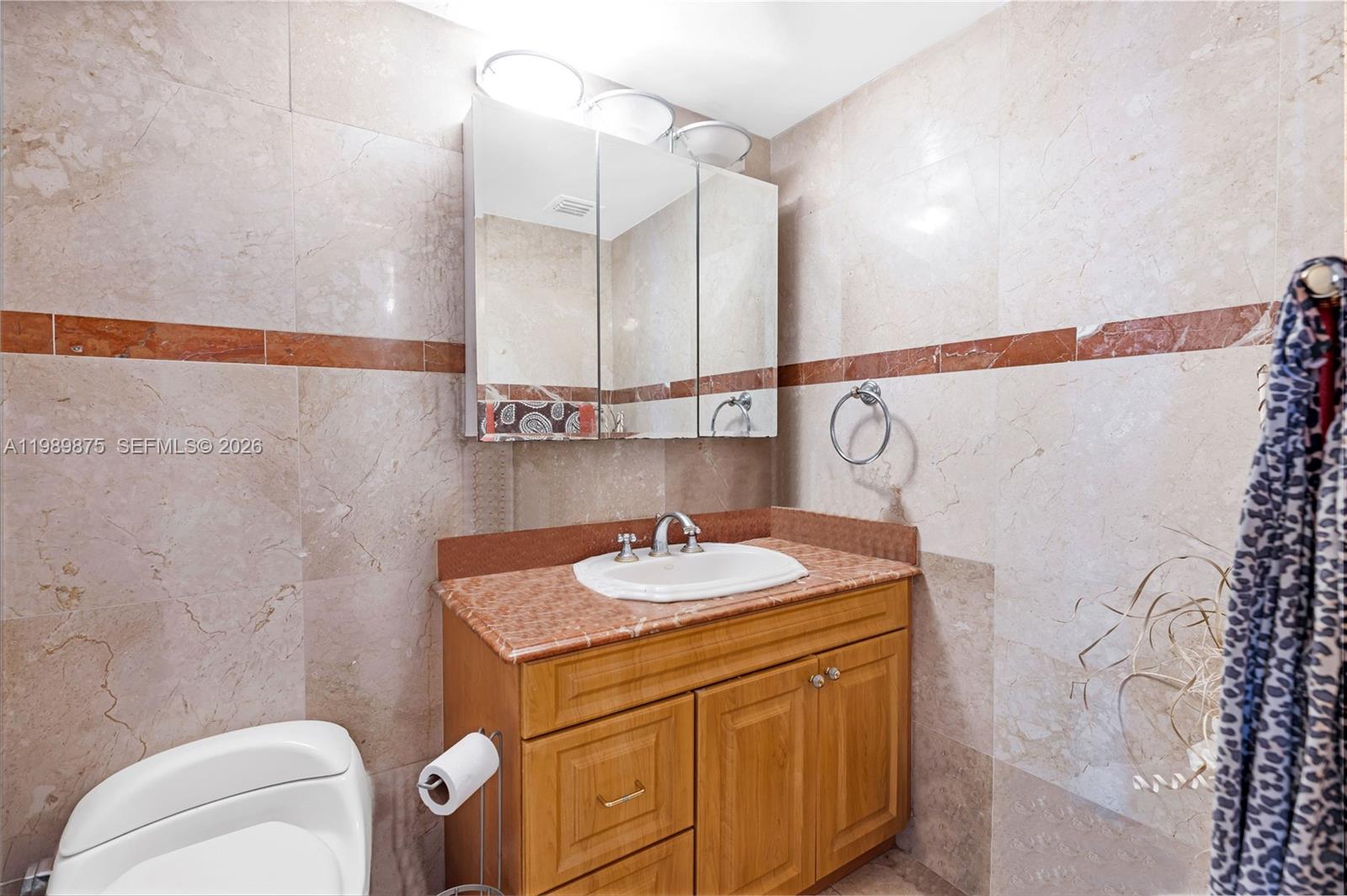 THE GRANDVIEW PALACE COND - Residential