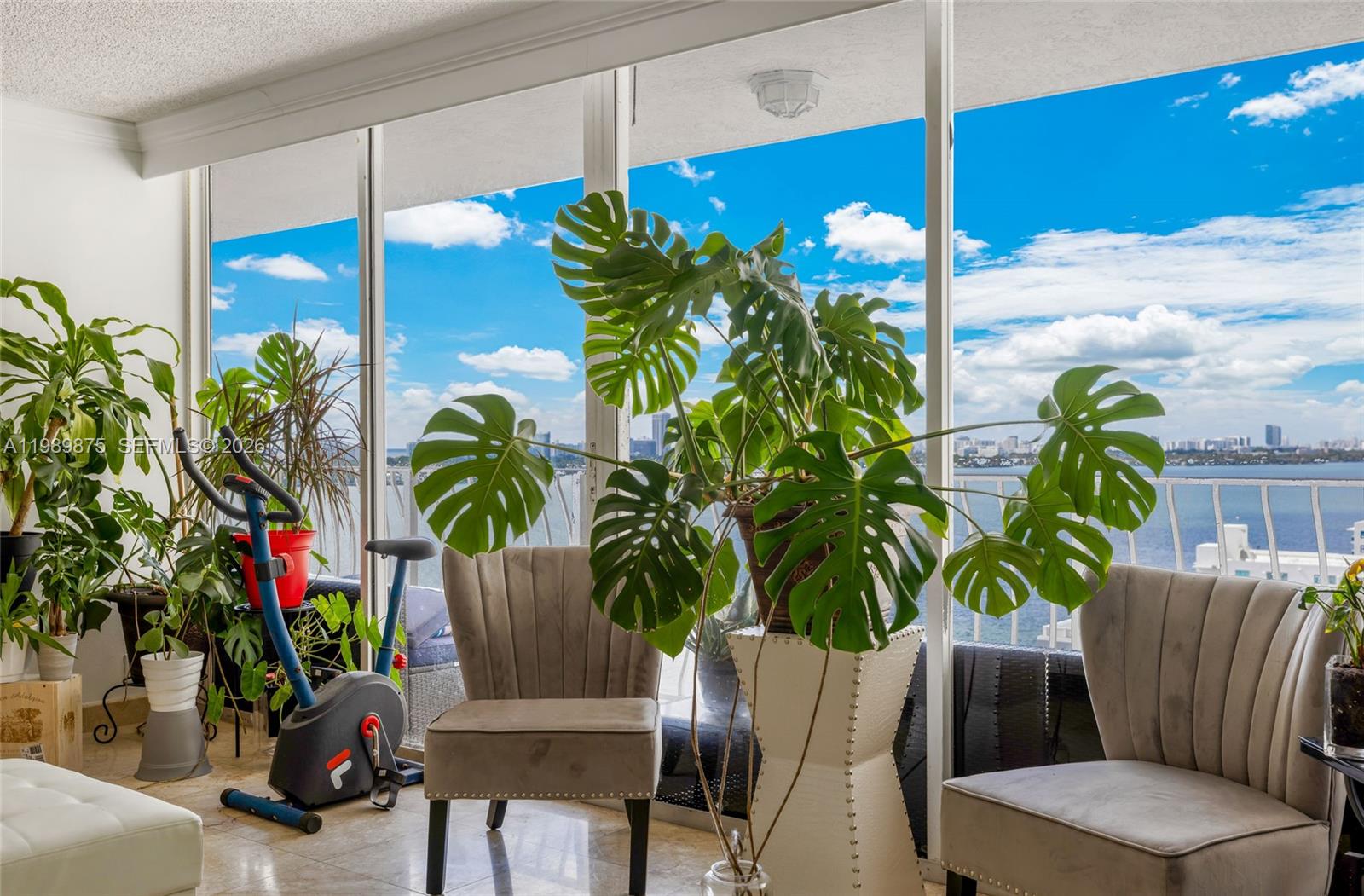 THE GRANDVIEW PALACE COND - Residential