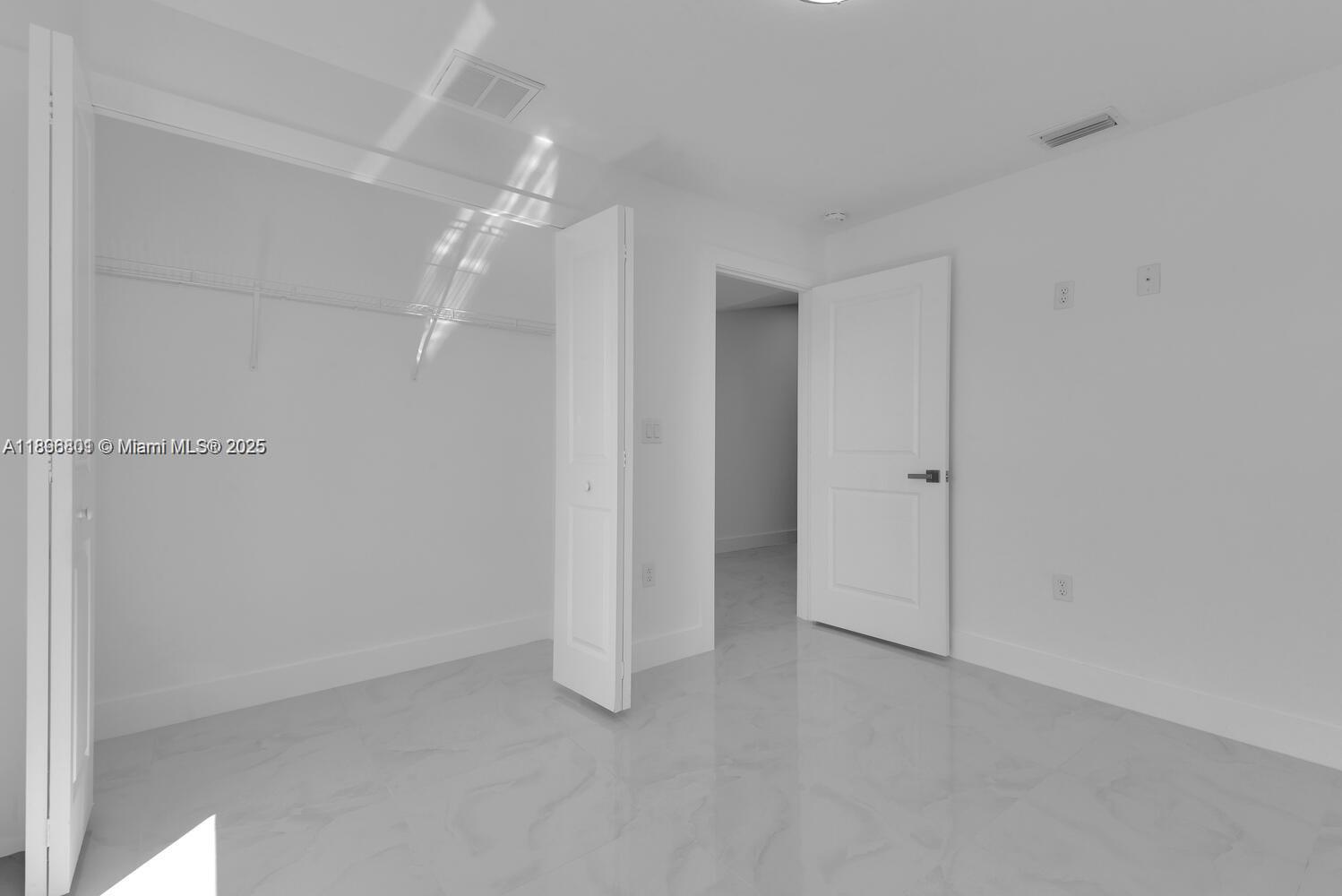 LEHIGH ESTATES - Residential Income