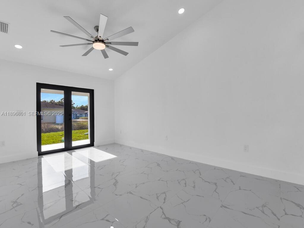 LEHIGH ESTATES - Residential Income