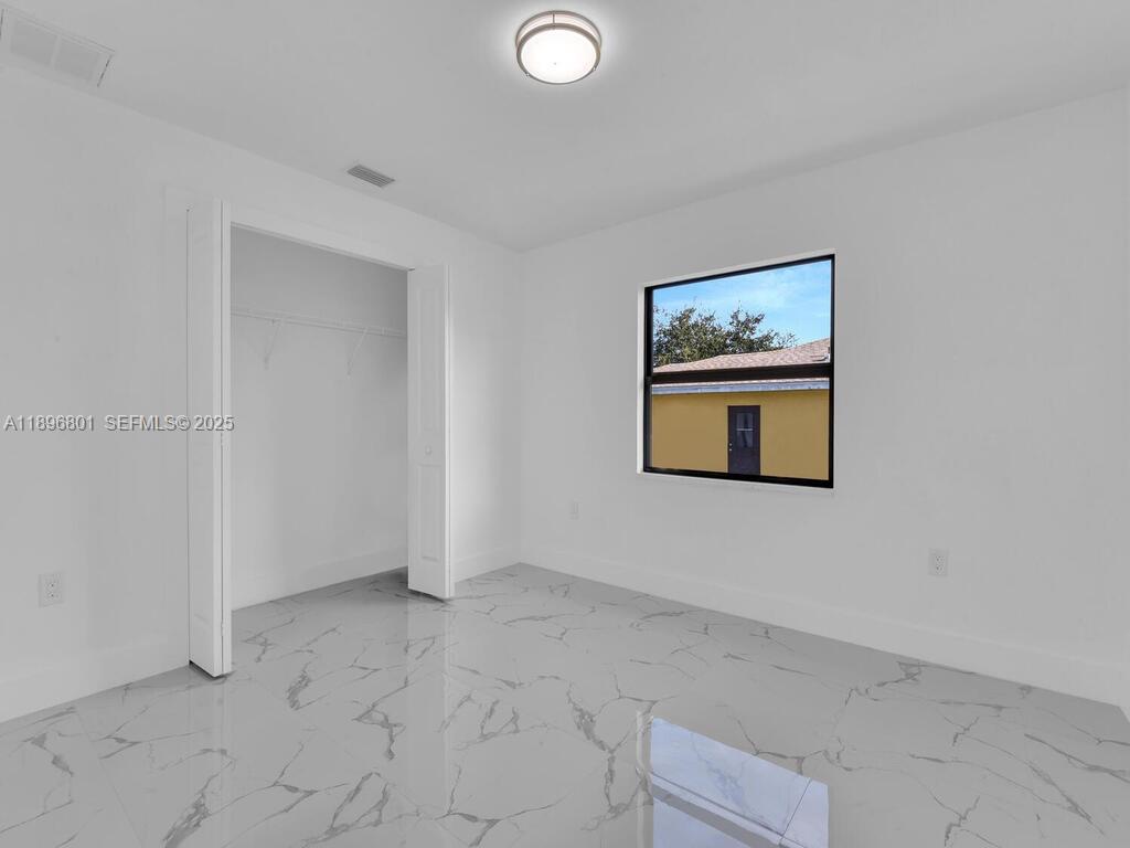 LEHIGH ESTATES - Residential Income