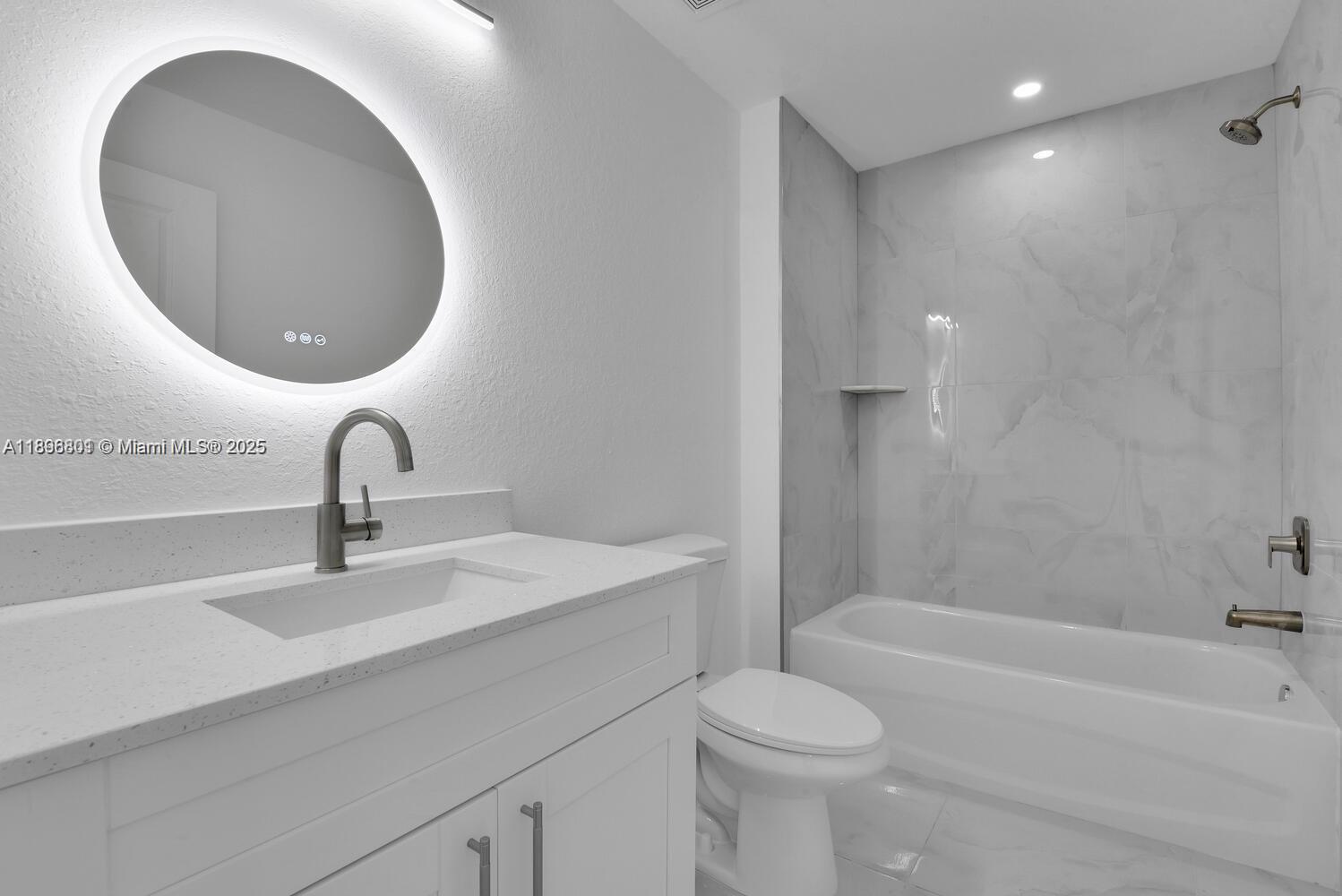 LEHIGH ESTATES - Residential Income