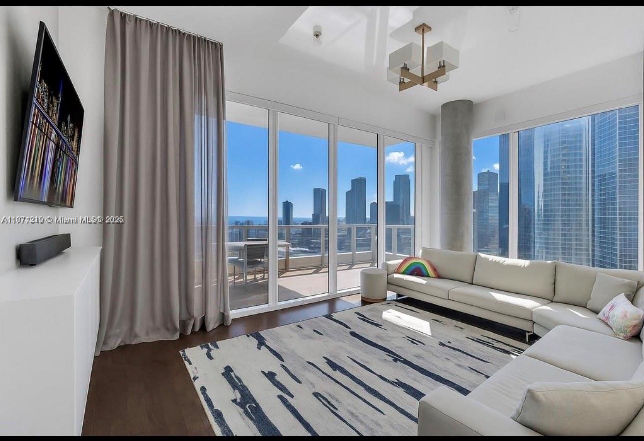 900 Brickell Key Blvd 2904