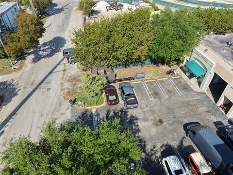 10745 NW 23rd St 10769 Sweetwater FL 33172