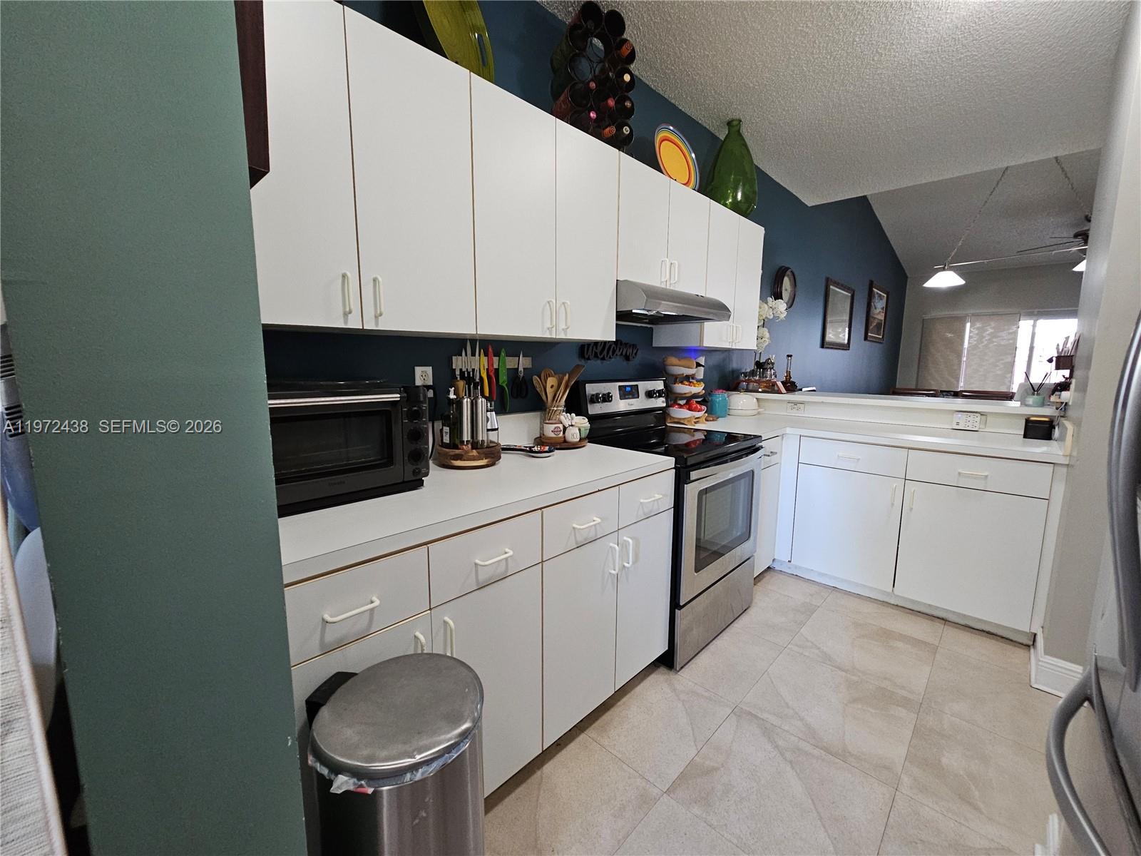 WATERSIDE VILLAS - Residential