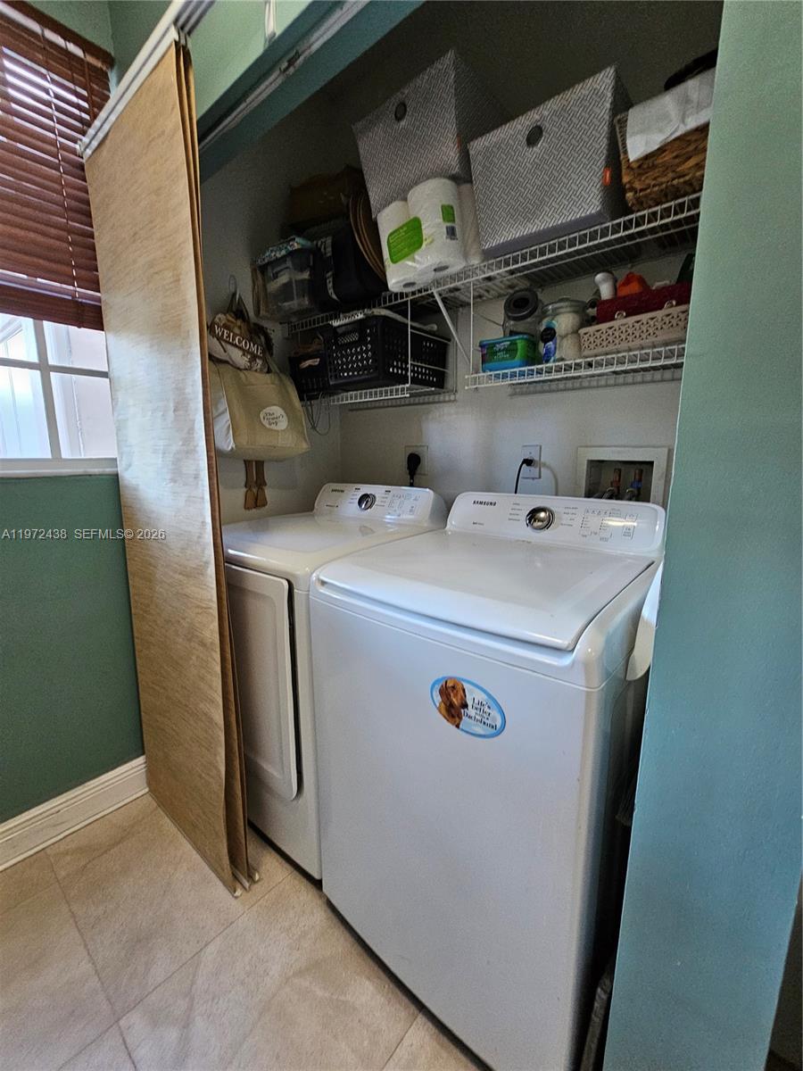 WATERSIDE VILLAS - Residential