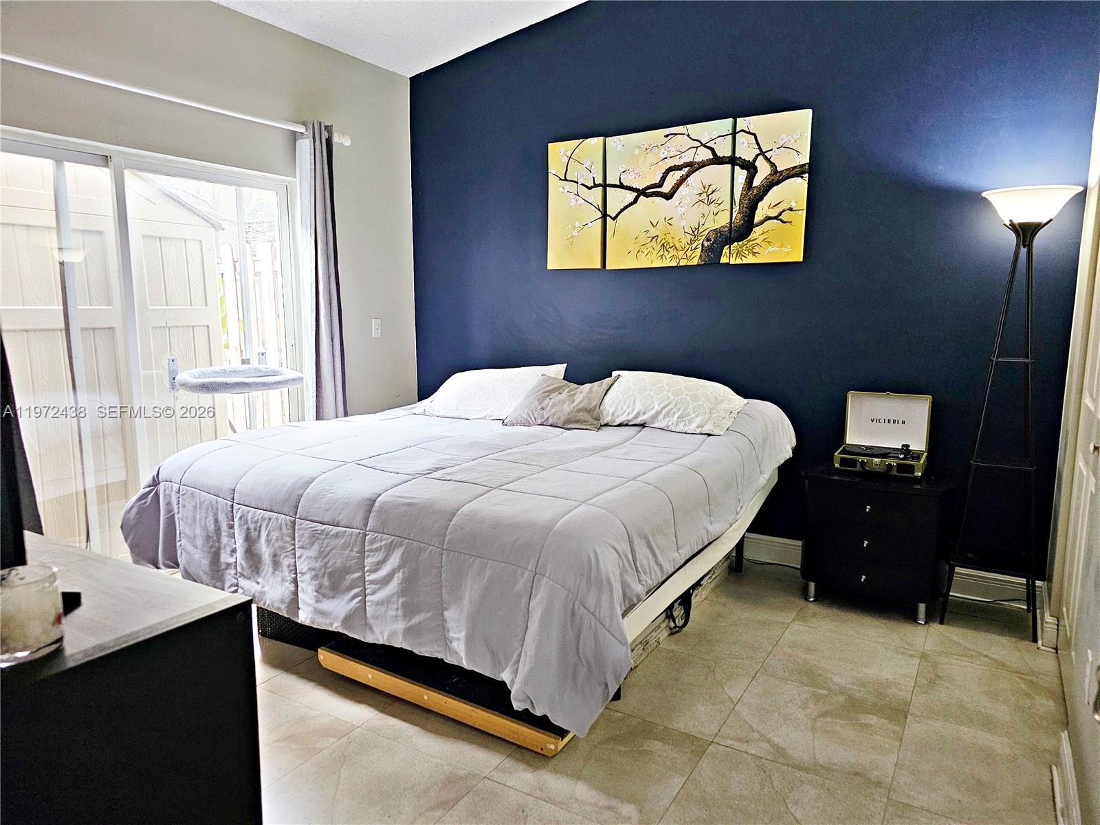 WATERSIDE VILLAS - Residential