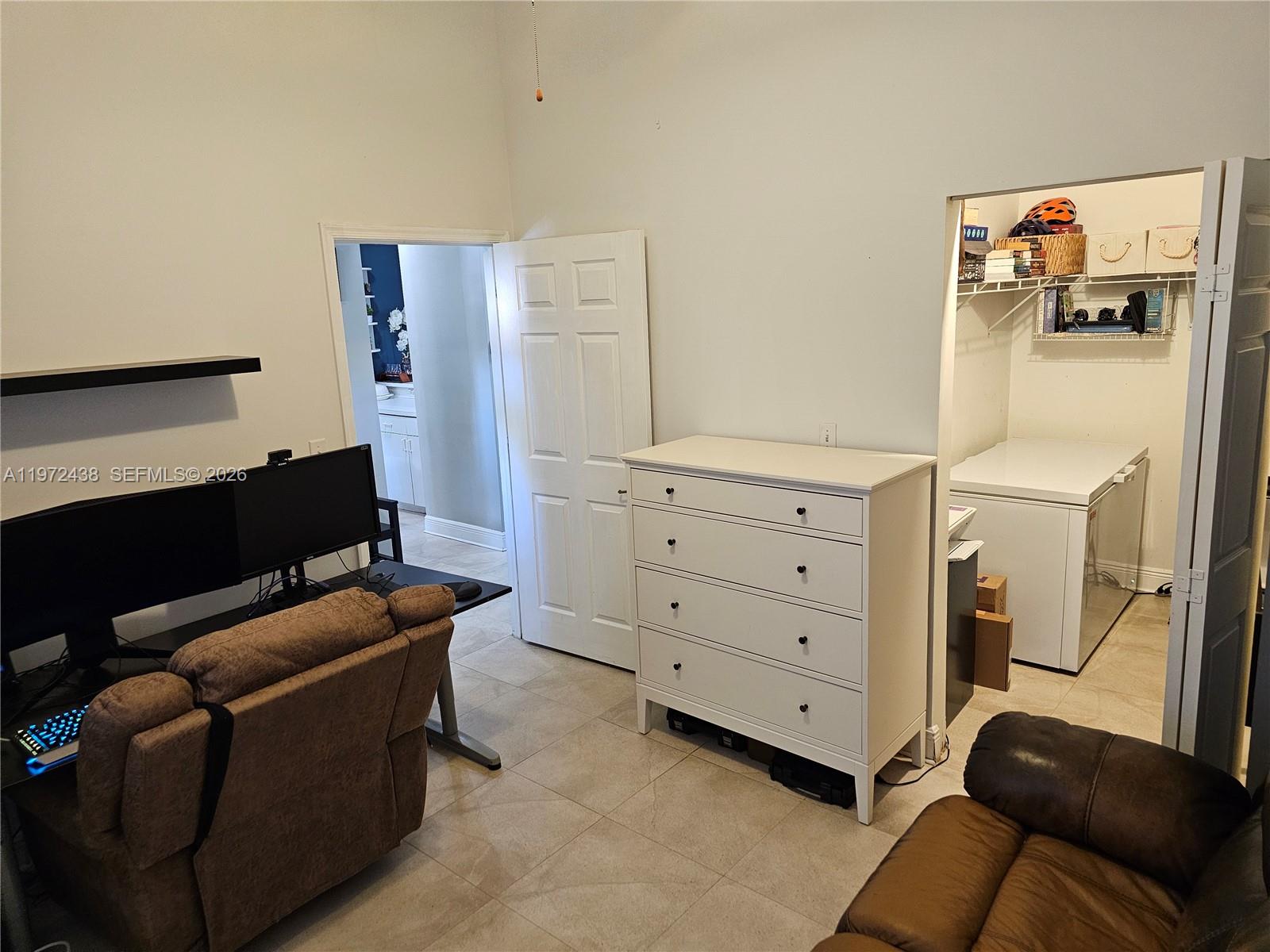 WATERSIDE VILLAS - Residential