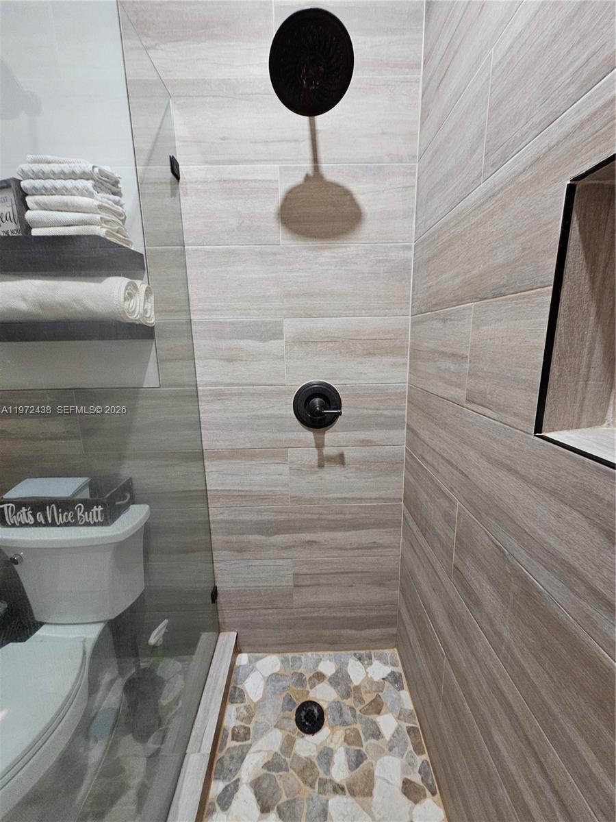 WATERSIDE VILLAS - Residential