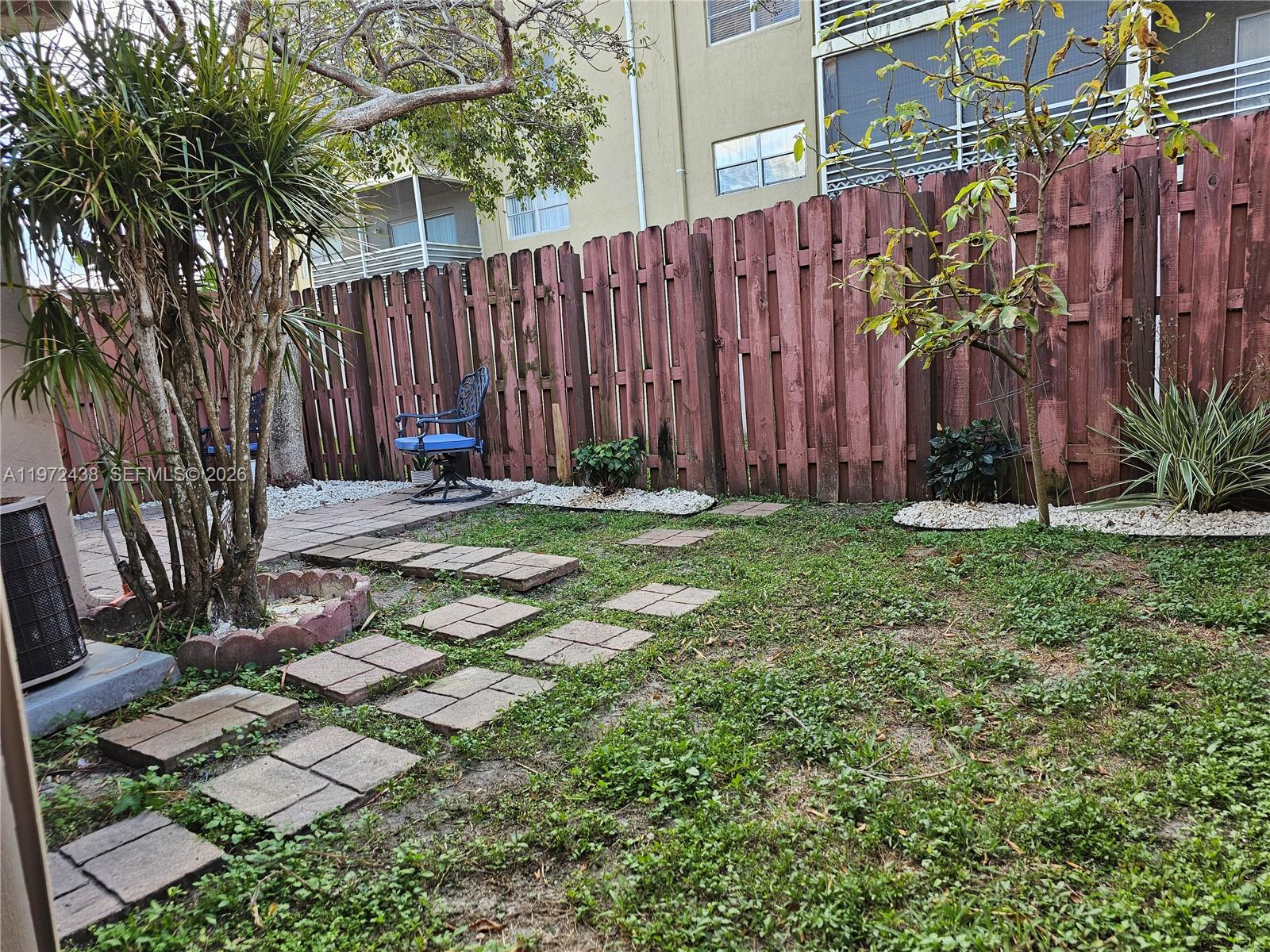 WATERSIDE VILLAS - Residential