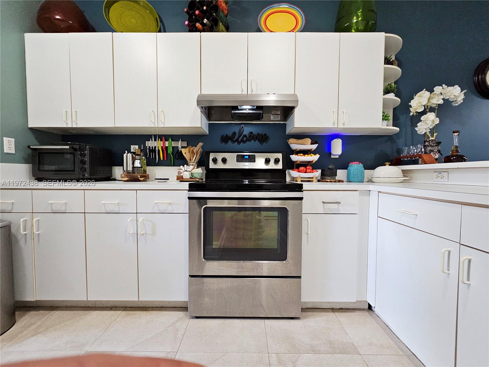 WATERSIDE VILLAS - Residential