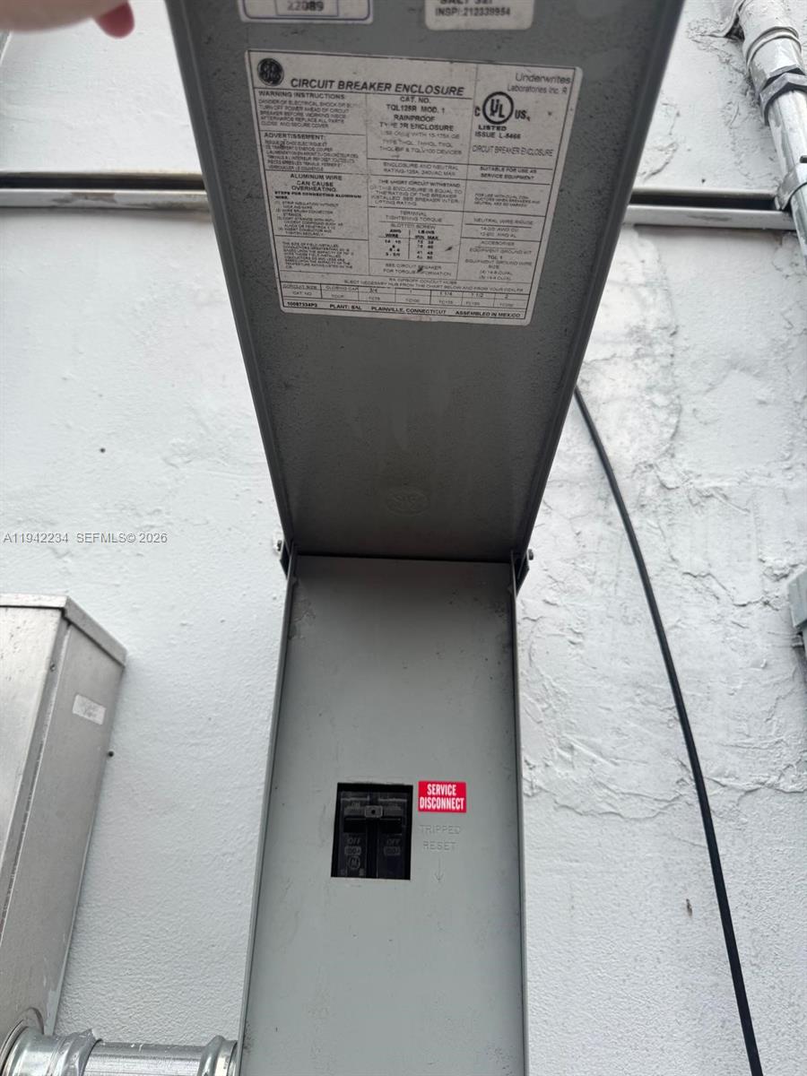 BISCAYNE AVE TR - Residential Income