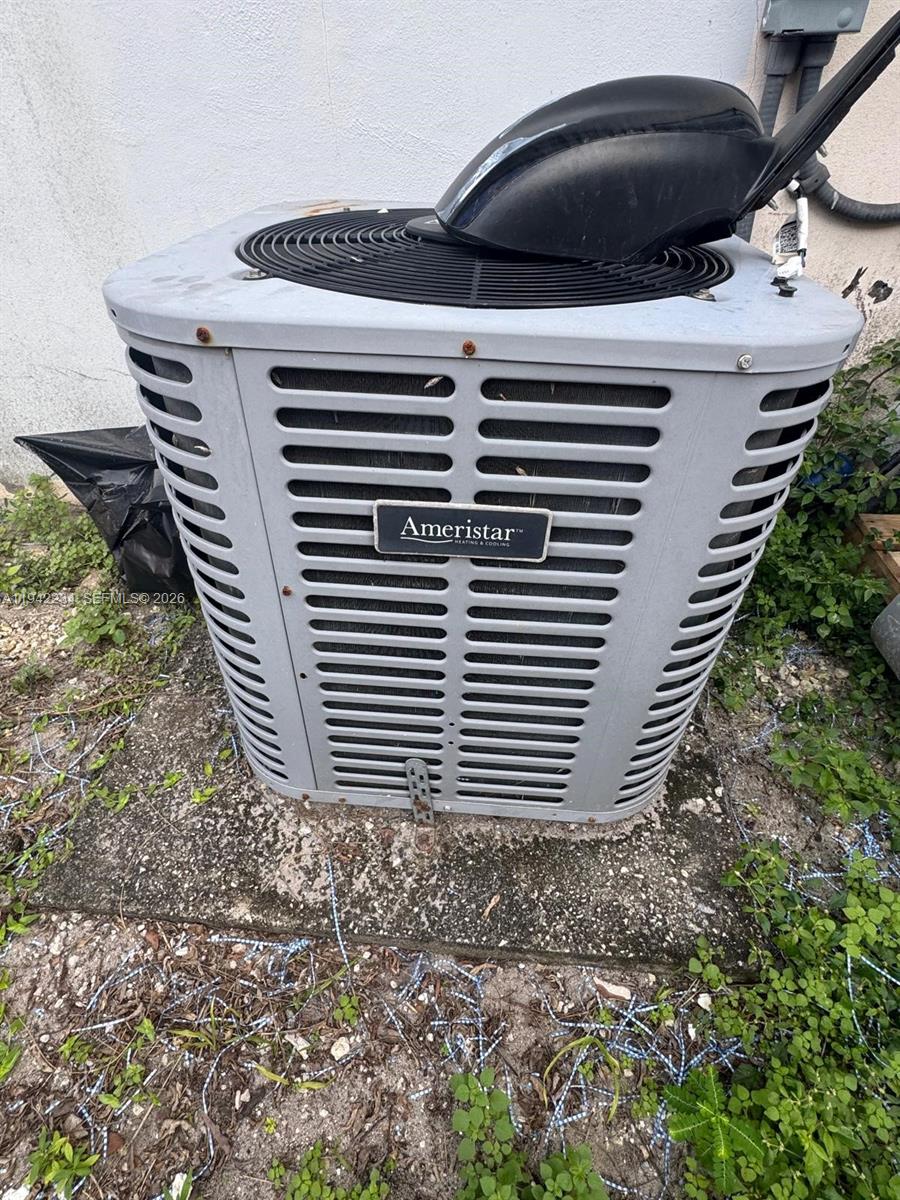 BISCAYNE AVE TR - Residential Income