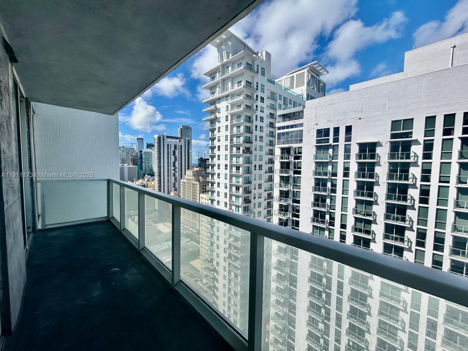 VIZCAYNE SOUTH CONDO - Residential