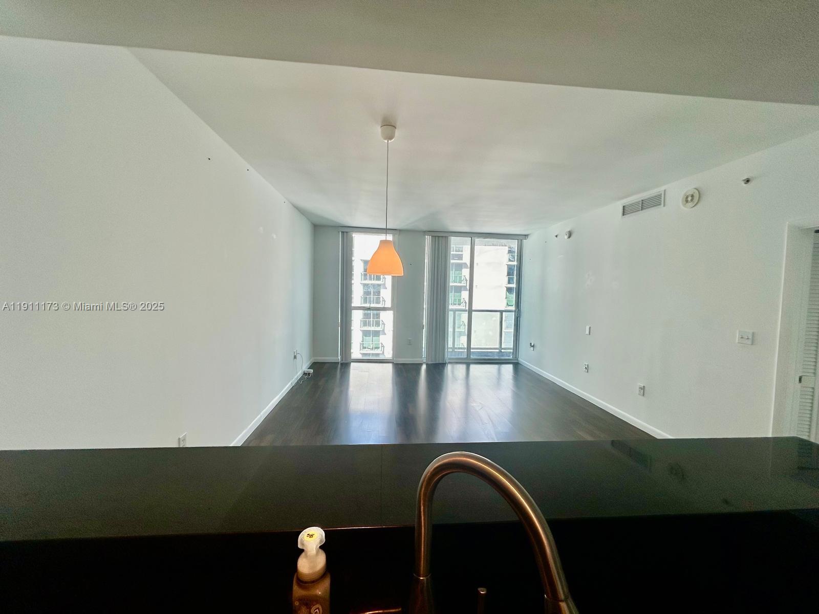 VIZCAYNE SOUTH CONDO - Residential