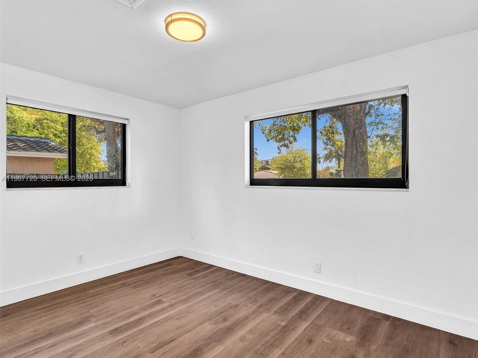 HOLLYWOOD HEIGHTS ADD SEC - Residential Lease