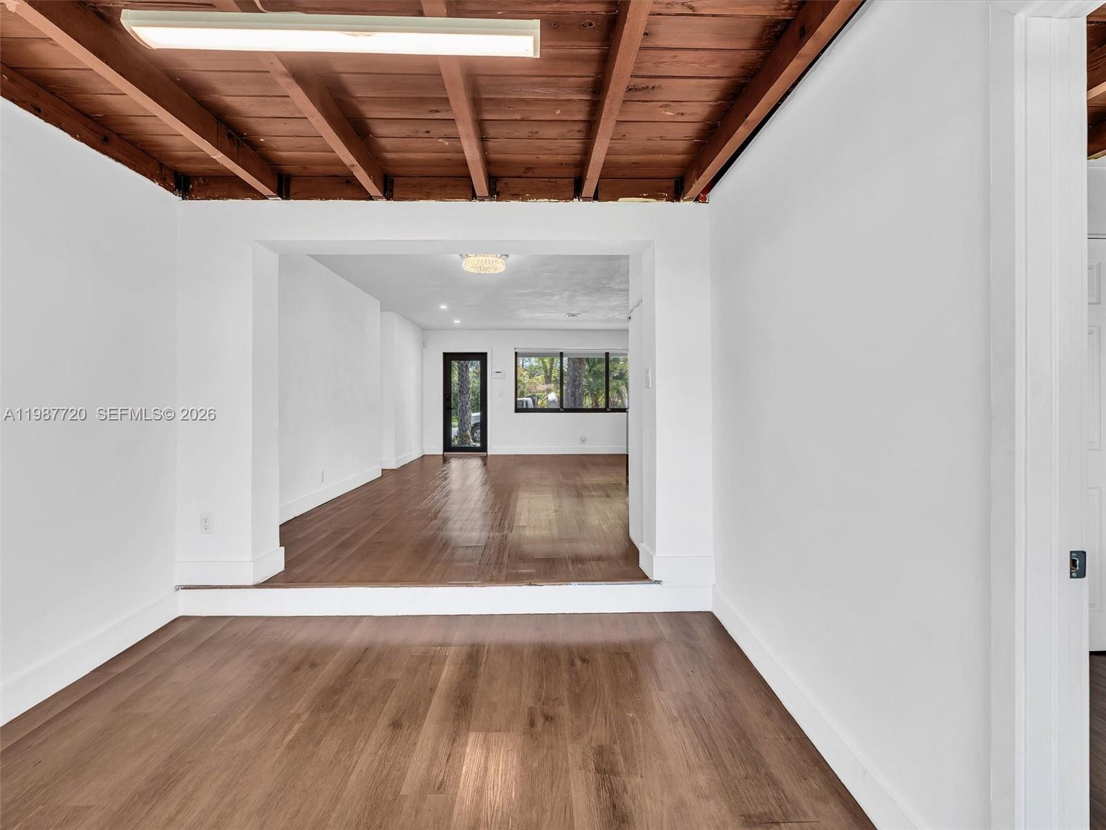 HOLLYWOOD HEIGHTS ADD SEC - Residential Lease