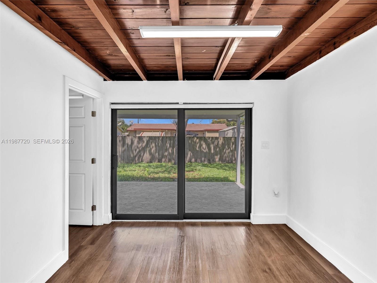 HOLLYWOOD HEIGHTS ADD SEC - Residential Lease