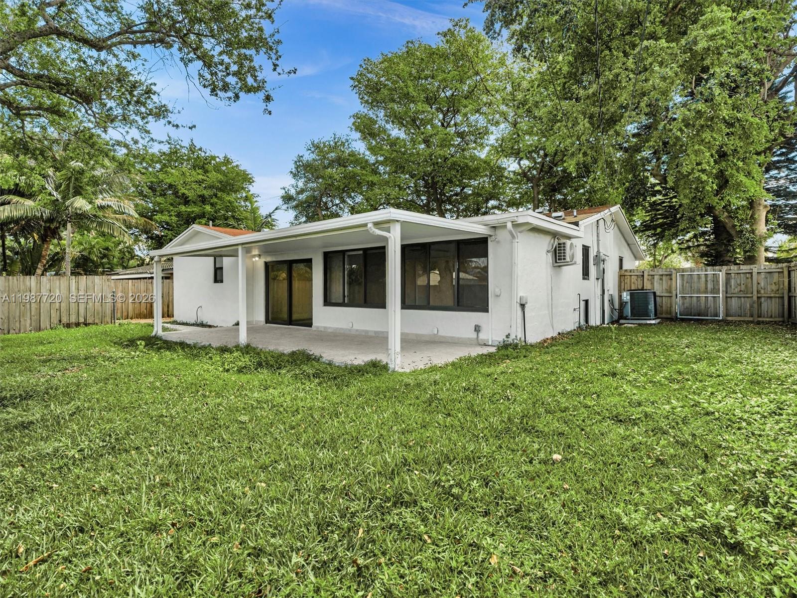 HOLLYWOOD HEIGHTS ADD SEC - Residential Lease