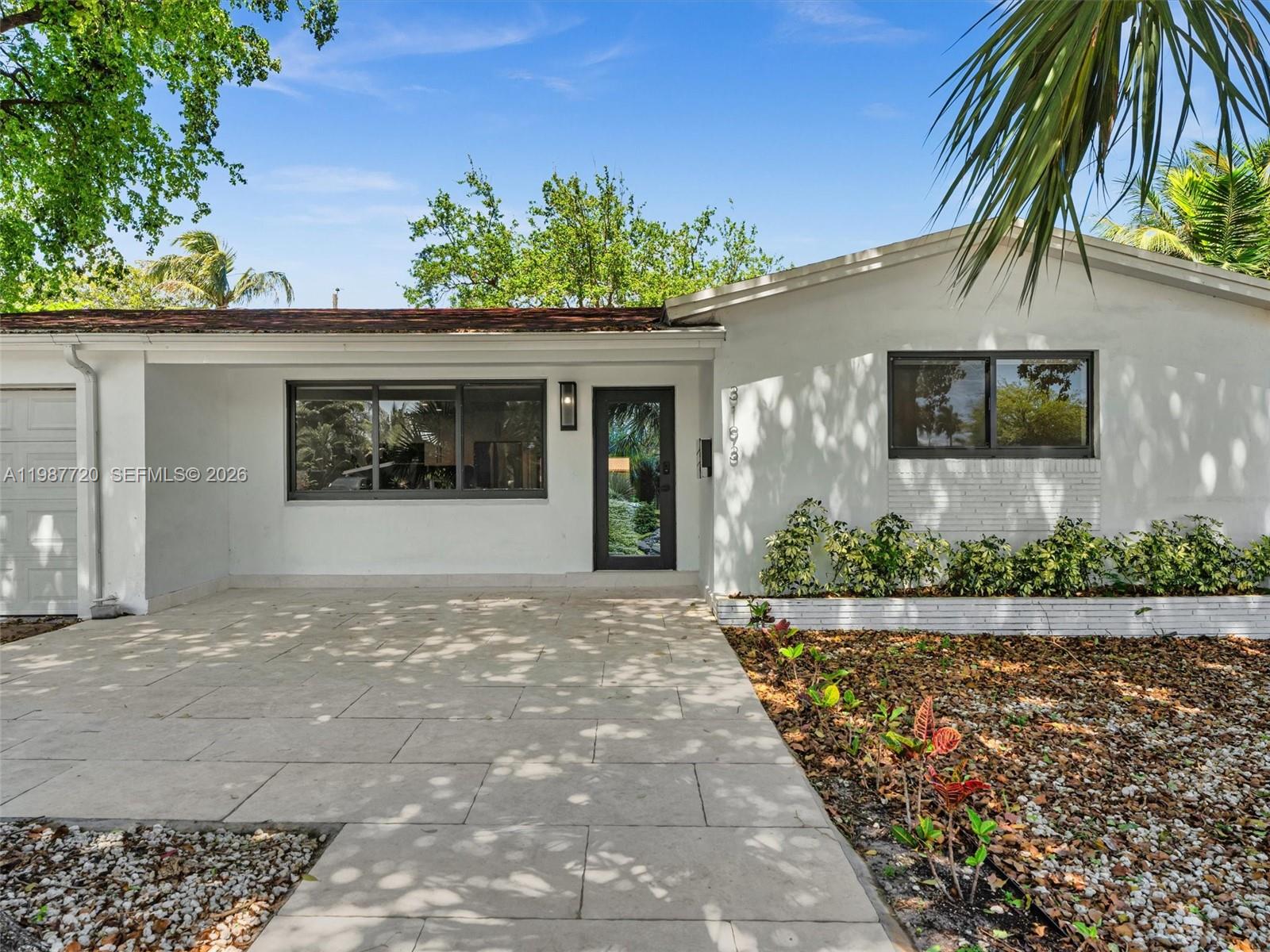 HOLLYWOOD HEIGHTS ADD SEC - Residential Lease