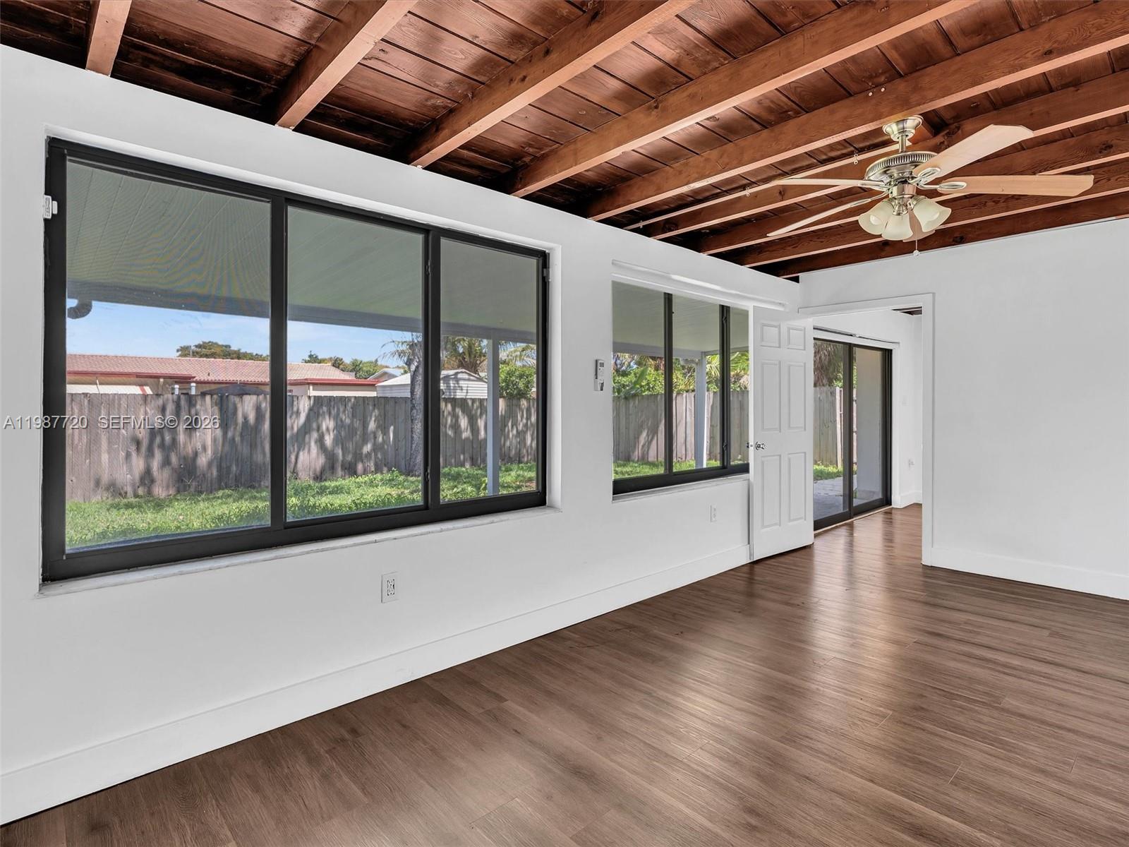 HOLLYWOOD HEIGHTS ADD SEC - Residential Lease