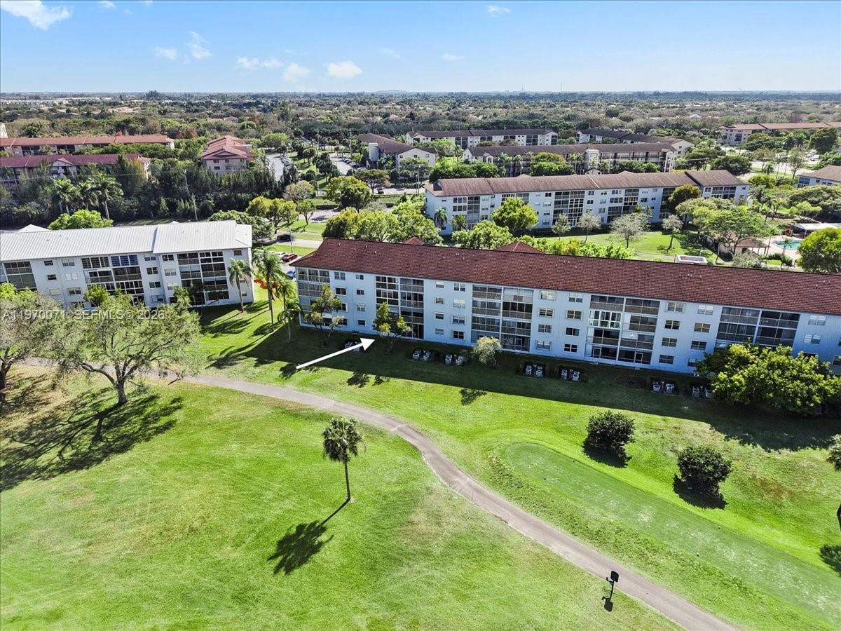 CAMBRIDGE AT CENTURY VILL - Residential