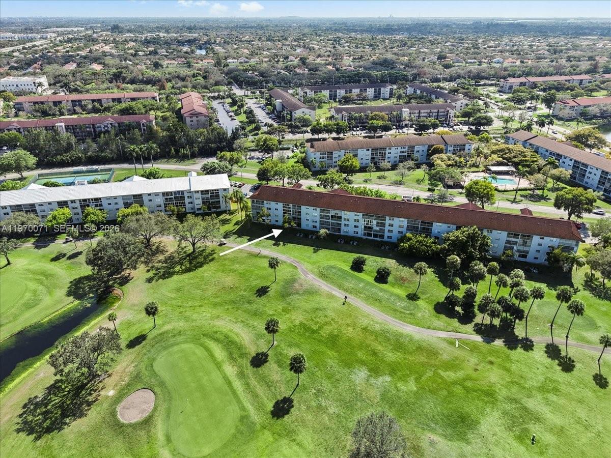 CAMBRIDGE AT CENTURY VILL - Residential