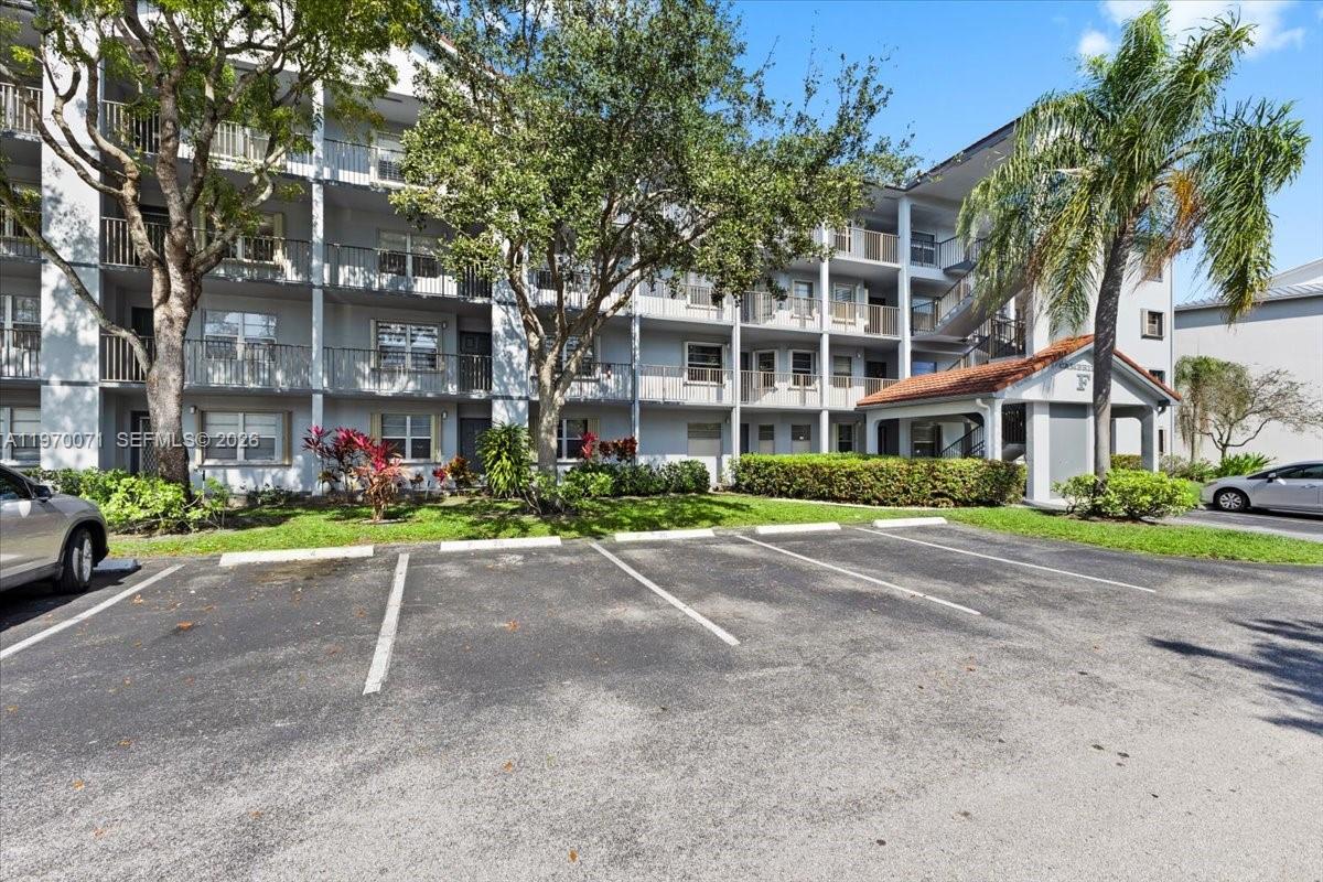 CAMBRIDGE AT CENTURY VILL - Residential