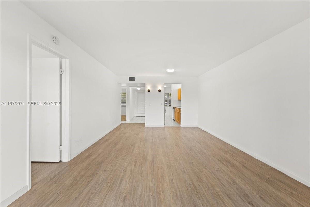 CAMBRIDGE AT CENTURY VILL - Residential